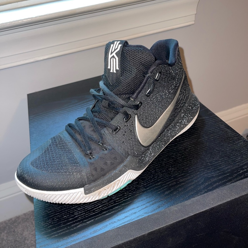 Kyrie Irving Nike shoes